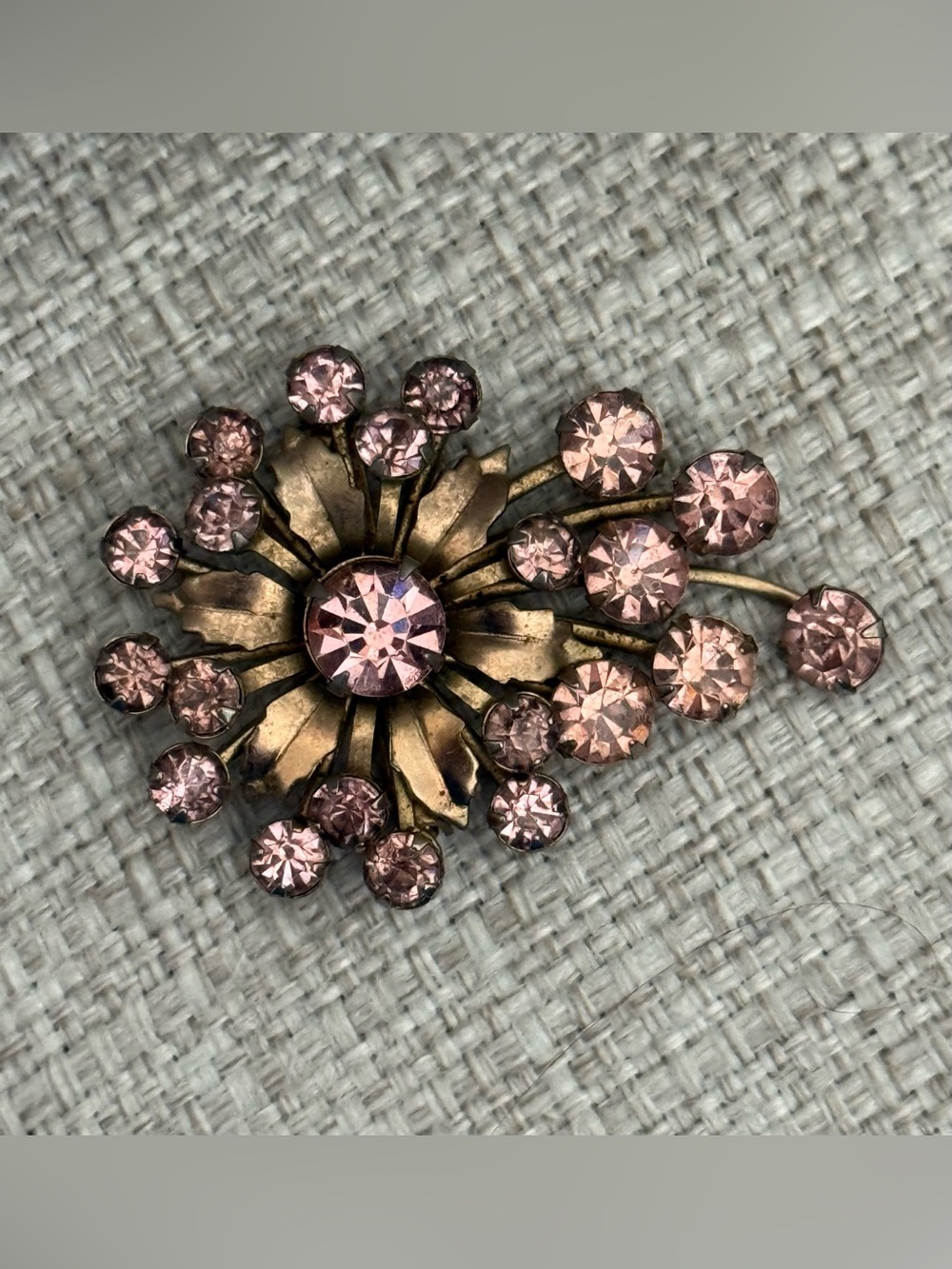 Free Shipping! Vintage 1950s Pink Crystal Floral Brooch